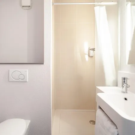 Hotel Paris Le Bourget