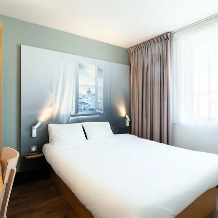 Paris Hotel 3*