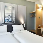 Paris 3*