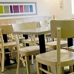 Paris فندق 3*