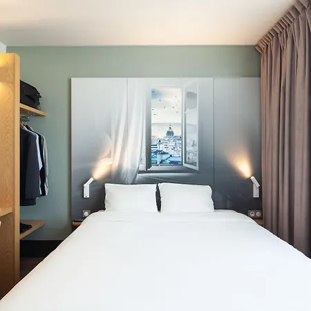 Paris Hotel