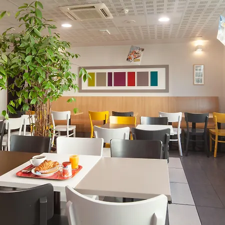 Hotel Paris Le Bourget