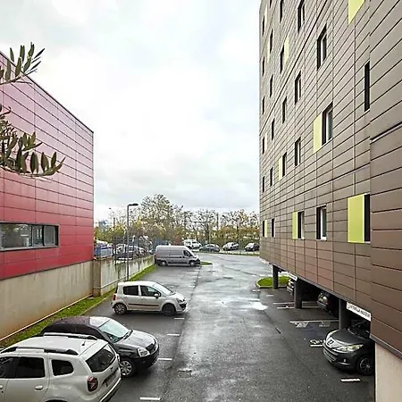 Paris 3*