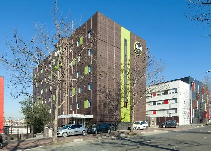 Paris מלון 3*